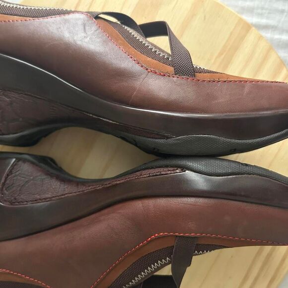 Women's 10m J-4` Adventure On Slip on Comfort Wedge with cross strap brown shoes - Picture 4 of 8